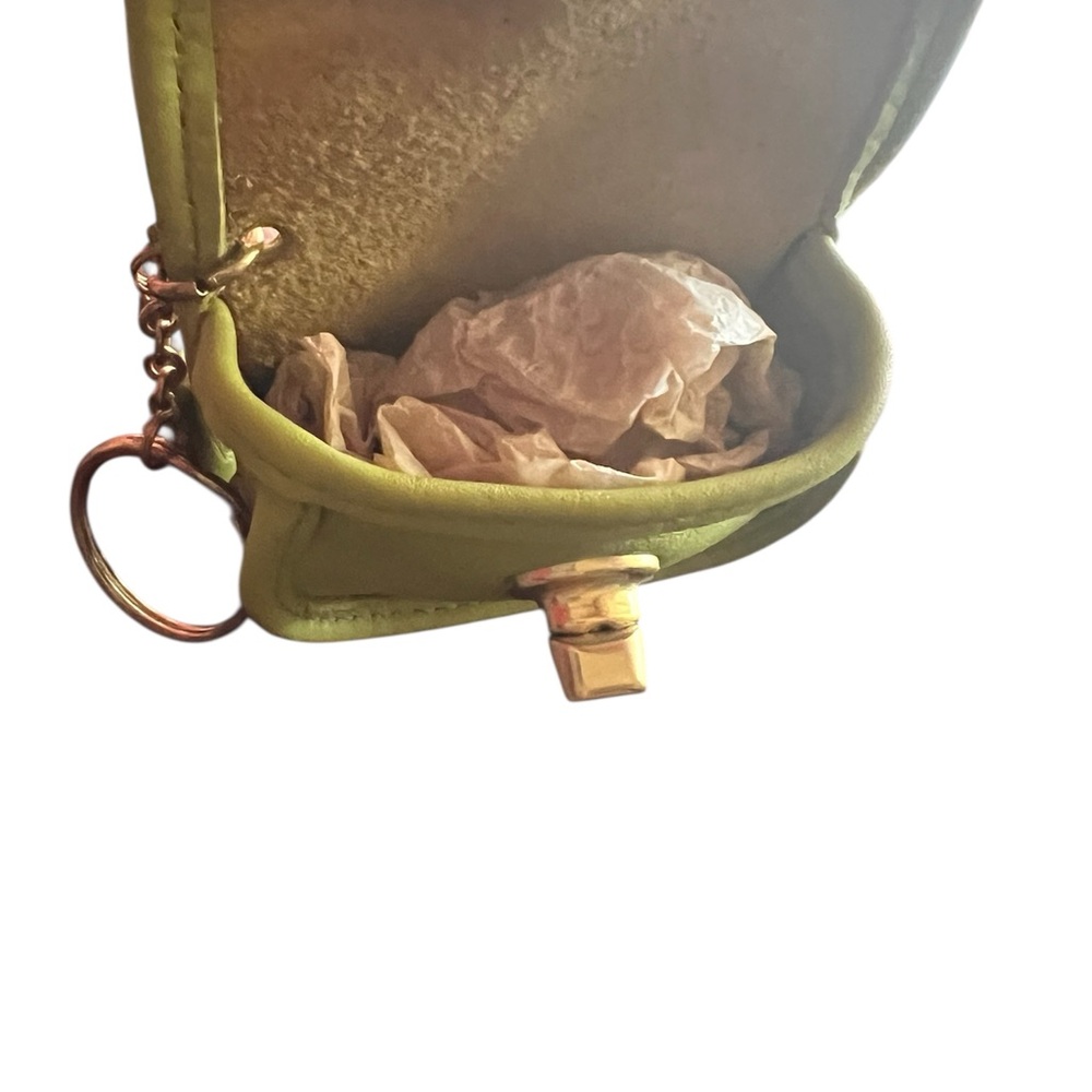 Rare Coach Lime Green city charm/key chain coin purse leather turn lock #7105 - Picture 4 of 5